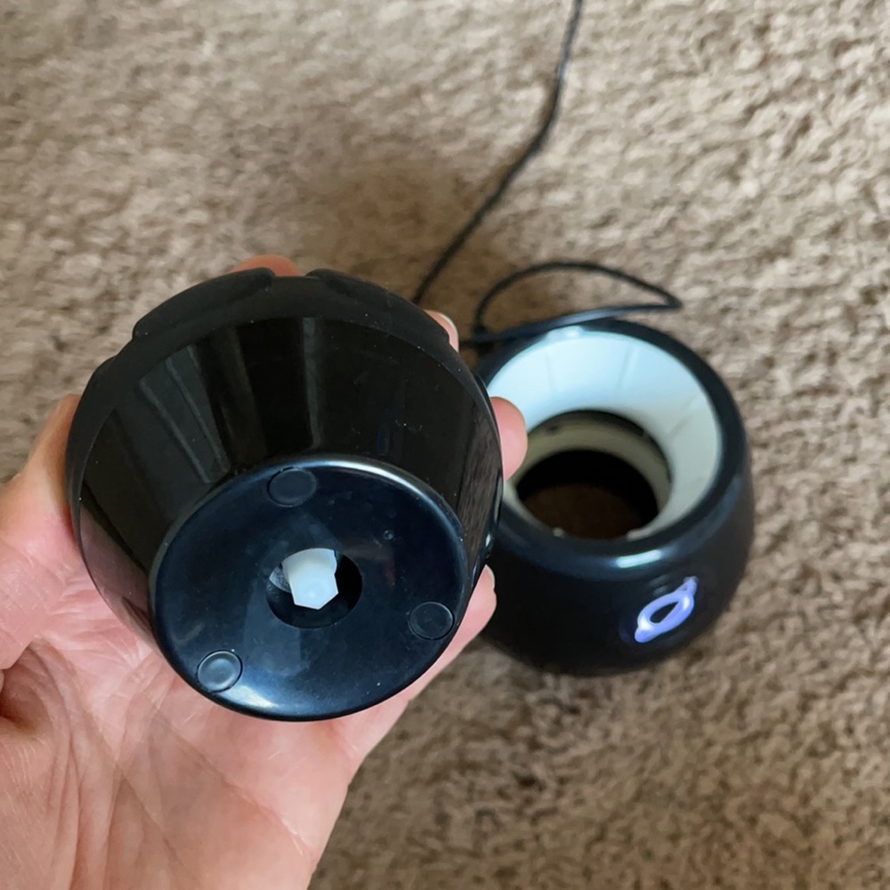 *LIKE NEW* with extra brushes…TAO Clean Orbital Facial Brush System